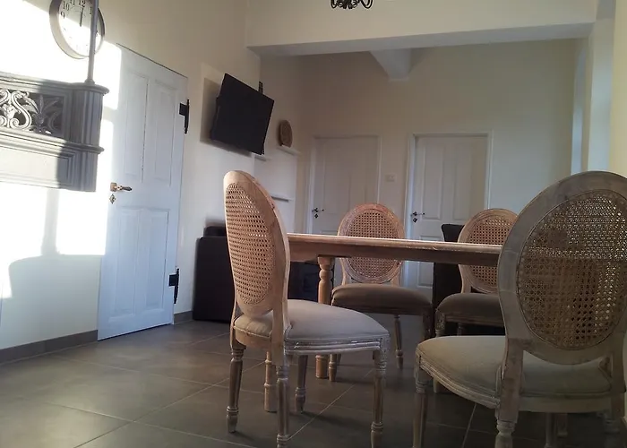 易北河假日公寓 公寓 *